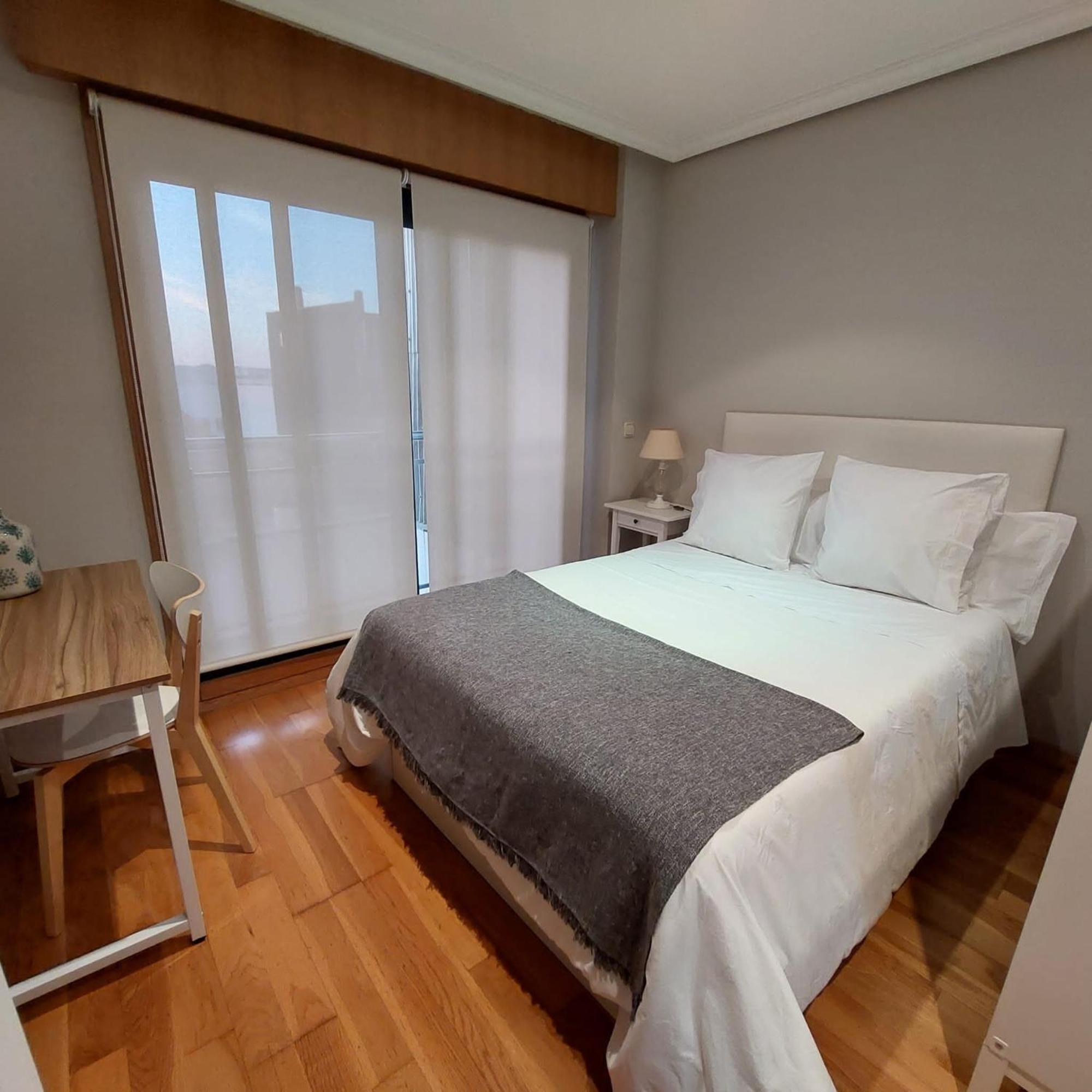 Estudio Centrico Con Garaje Y Vistas Al Mar. Vigo Esterno foto