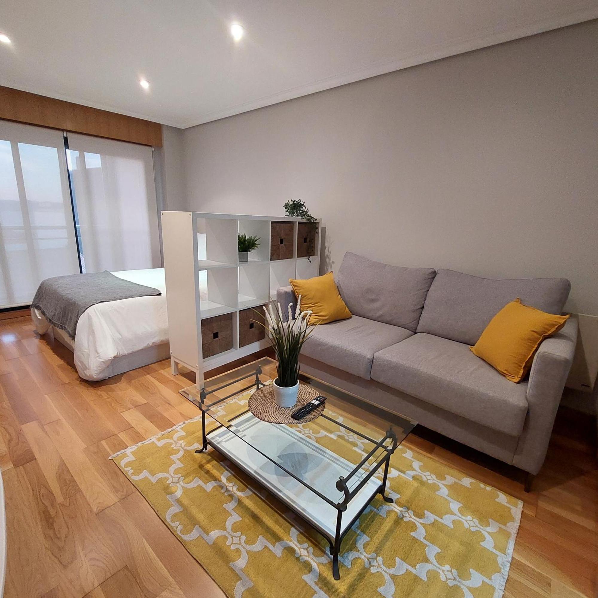 Estudio Centrico Con Garaje Y Vistas Al Mar. Vigo Esterno foto